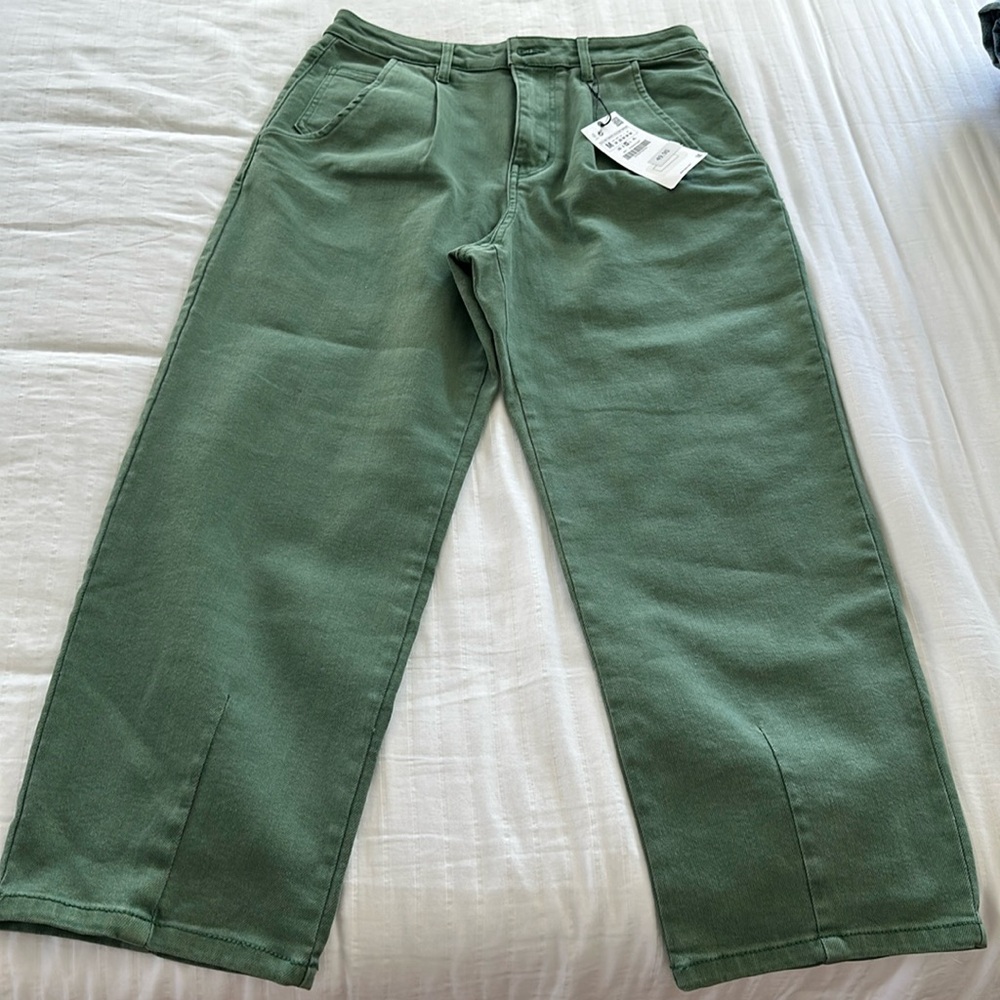 Zara Green cropped ankle pants. Size M